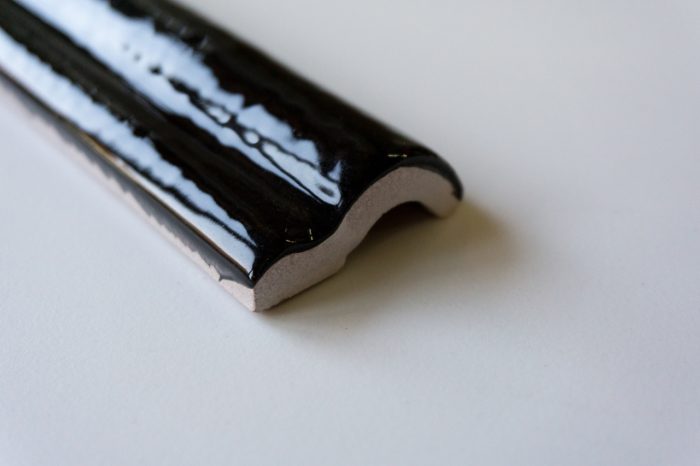 Bordüre schwarz gewellt 4x15