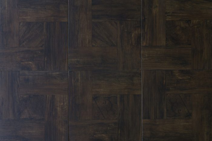 Bodenfliese Holzoptik Iroko 48x48
