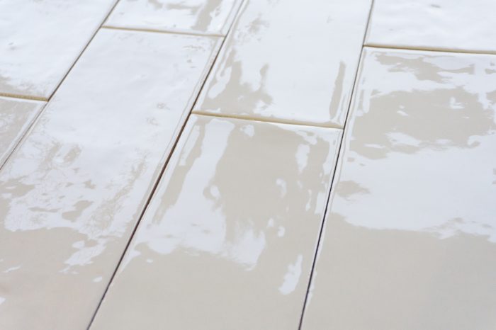 Metro Fliese crema gewellt 10x30