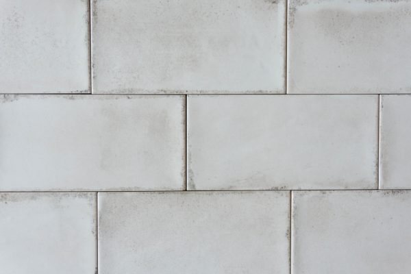 Vintage Fliese Dekor natura gewellt 10x20 - dieFliesen.com