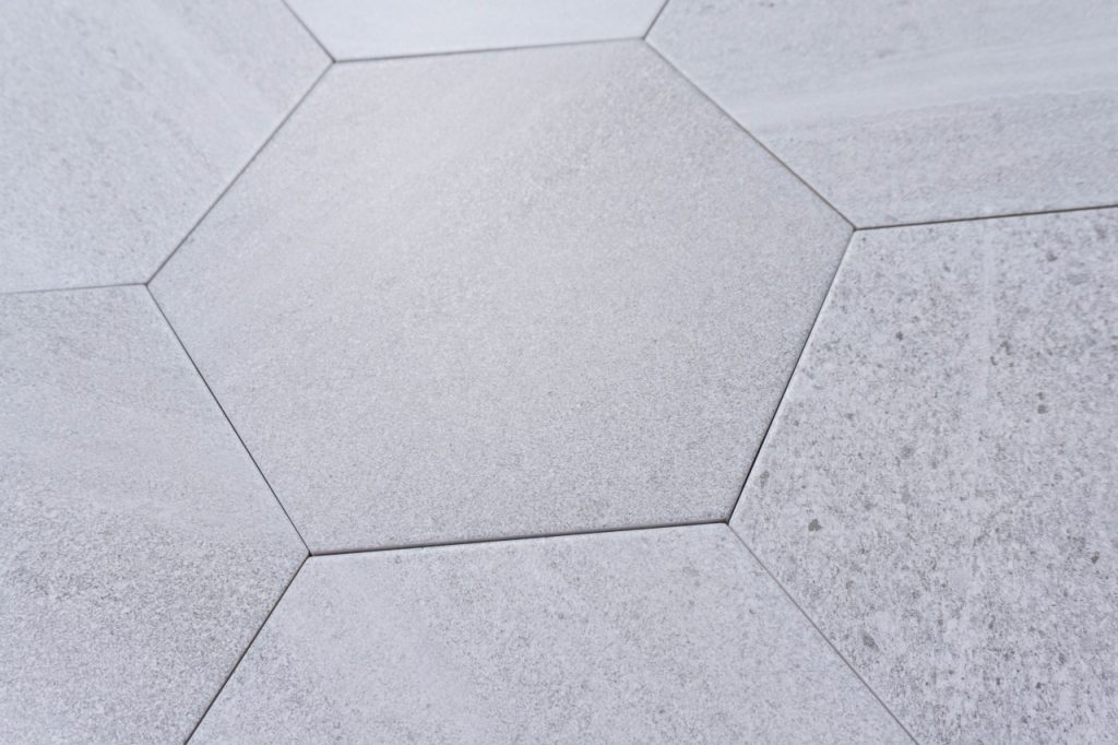 Sechseck Fliese grau 22,5x22,9 | Jetzt kaufen bei dieFliesen.com