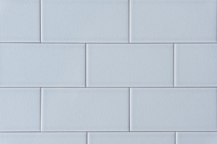 Metro Fliese hellgrau glatt Craquelé 7.5x15 – Bild 2