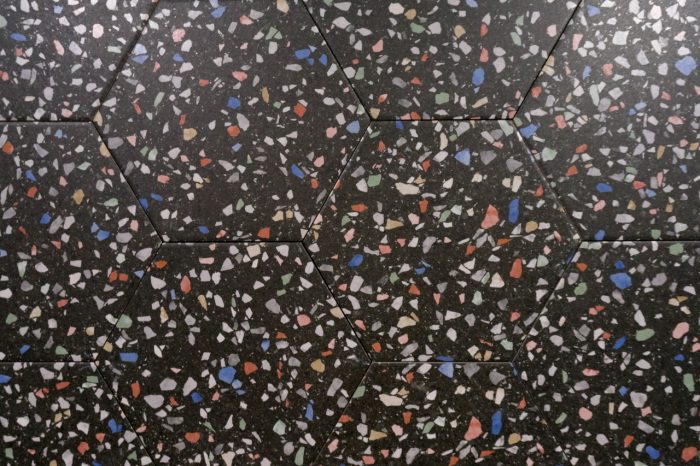 Wand-/ Bodenfliese Sechseck Konfetti schwarz 22x25