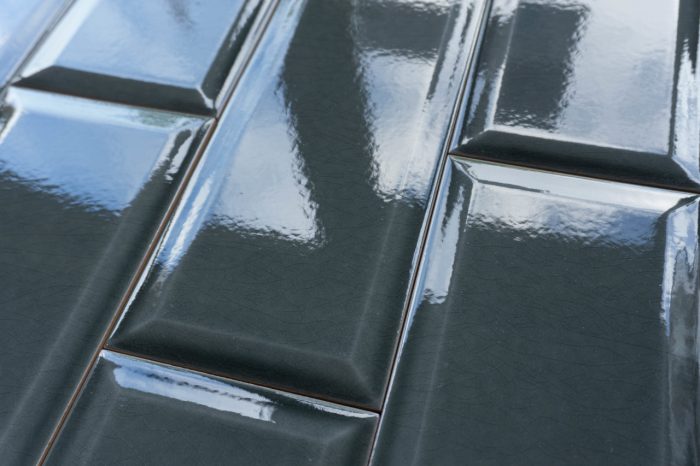 Metro Fliese Craquelé dunkelgrau 10x30 BX