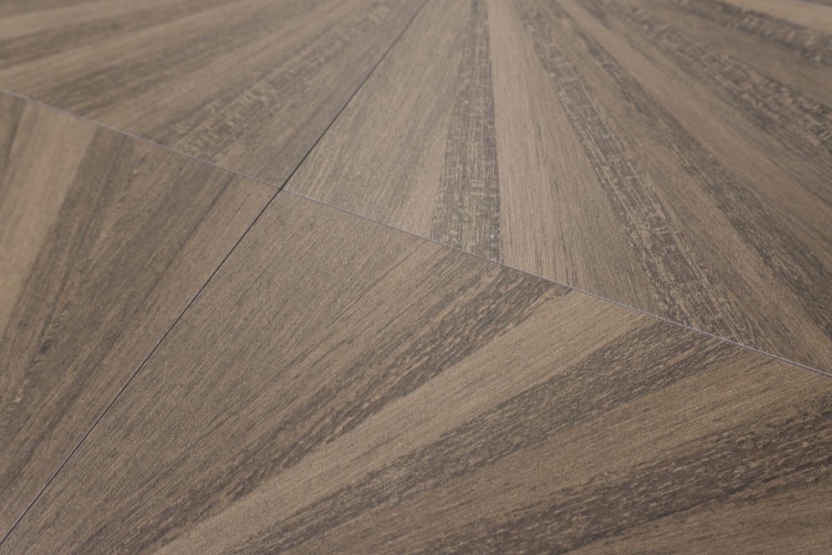 Bodenfliese Holzoptik Dekor 4 20x20 - dieFliesen.com