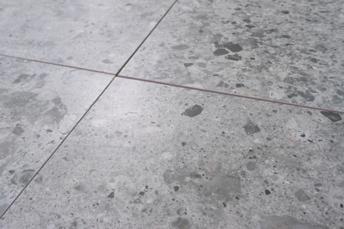 Terrazzo-Optik Fliese grau 60x60 – Bild 3